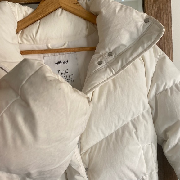 Wilfred Like a cloud puffer aritzia✨ - Picture 5 of 6